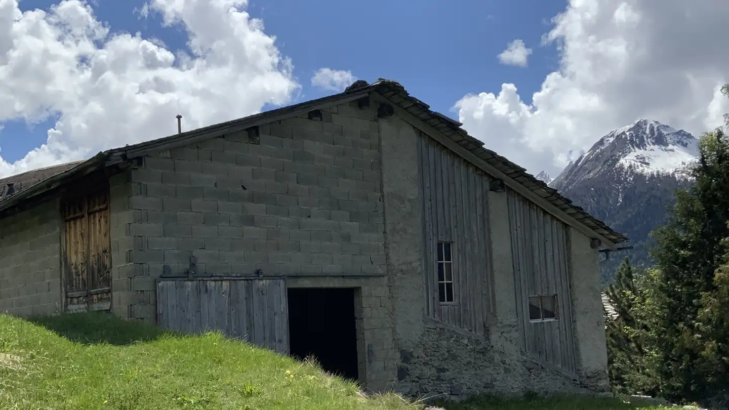 Constructible plot for sale - 1945 Liddes