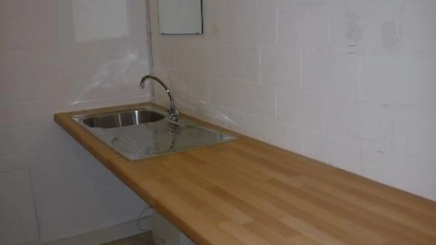 Commercial for rent - Rünenbergerstrasse 44, 4460 Gelterkinden - Photo 2