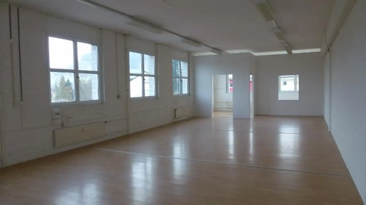 Commercial for rent - Rünenbergerstrasse 44, 4460 Gelterkinden - Photo 3