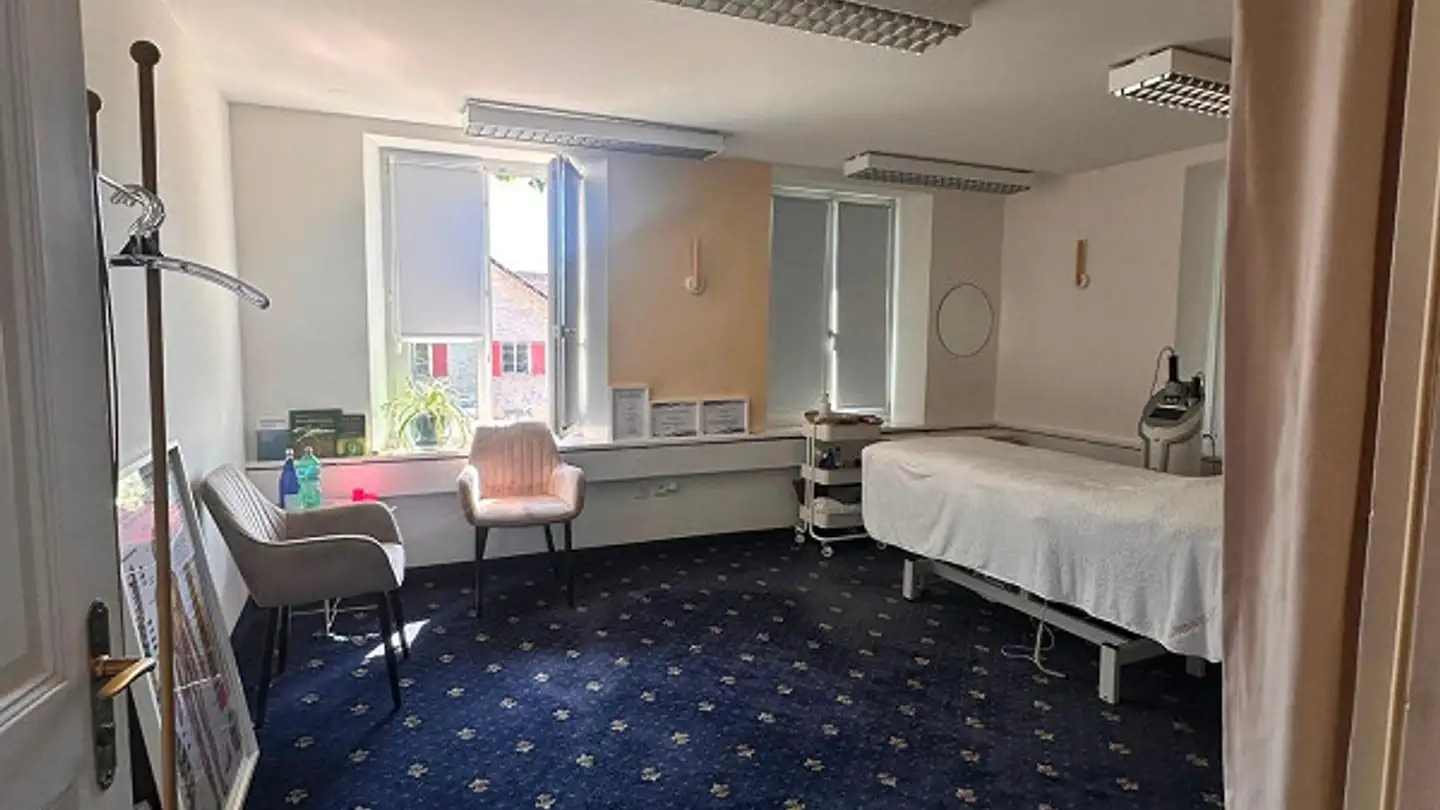 Medical practice for rent - Bahnstrasse 5, 8610 Uster