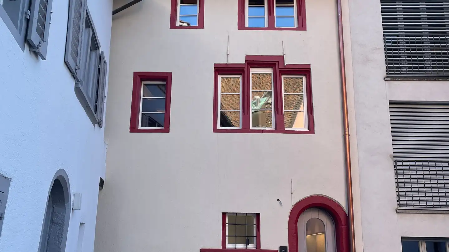 Row house for rent - Hauptstrasse 27, 4142 Münchenstein