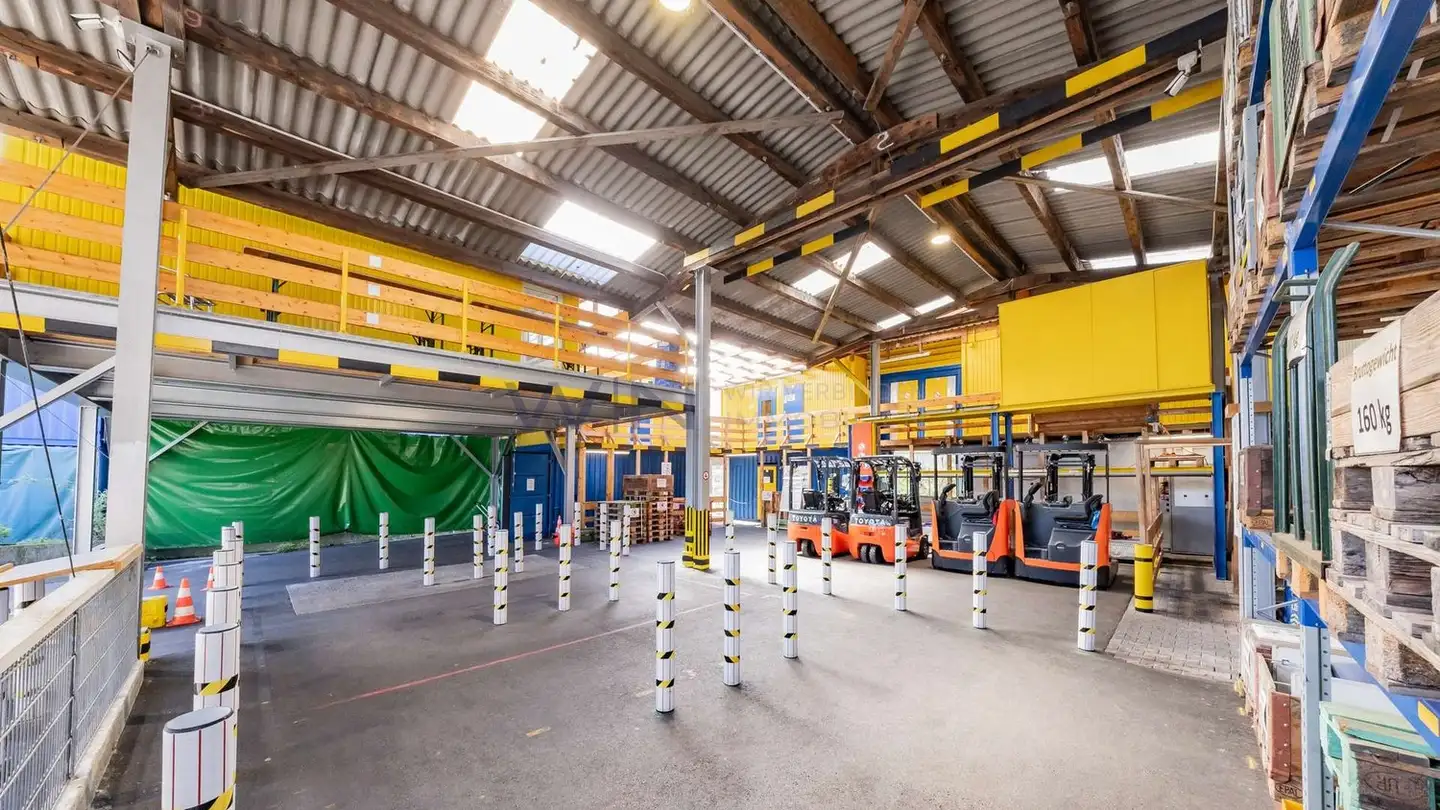 Commercial for sale - 8855 Wangen SZ
