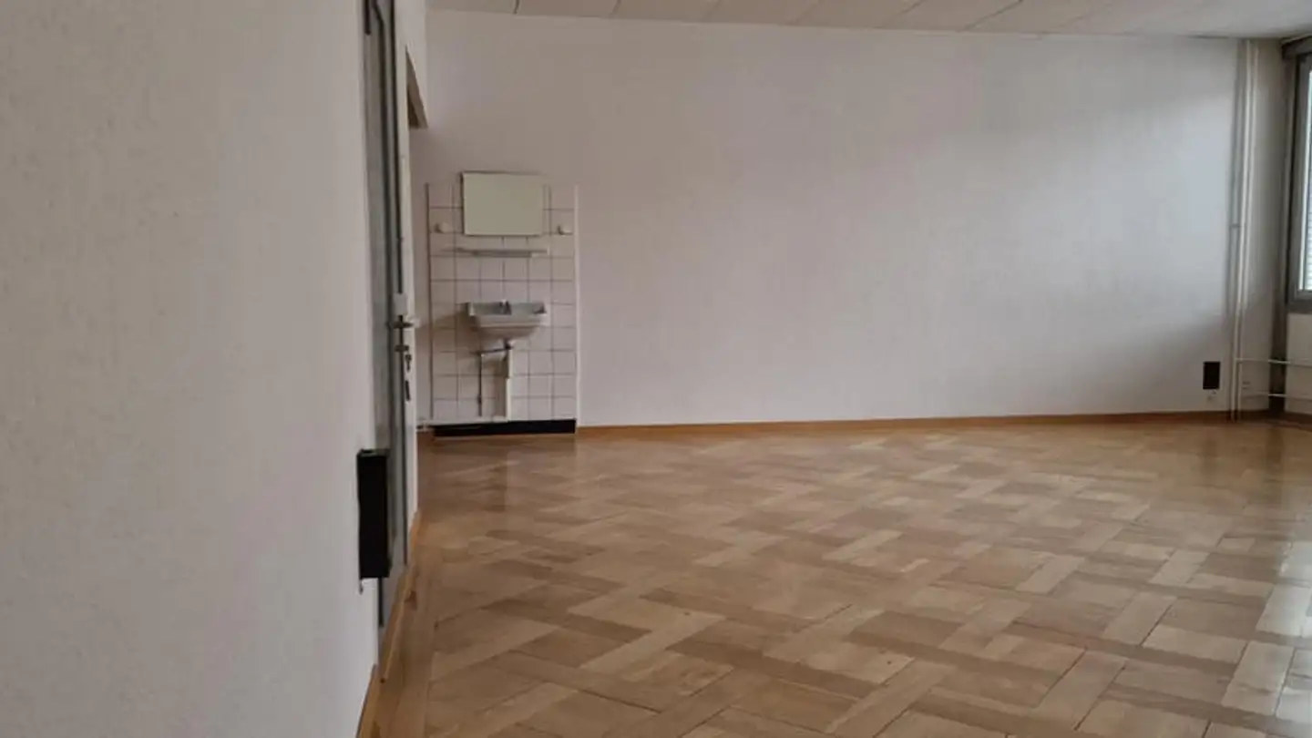 Commercial for rent - Rue De La Gare / Bahnhofstrasse 26, 2502 Biel/Bienne - Photo 2