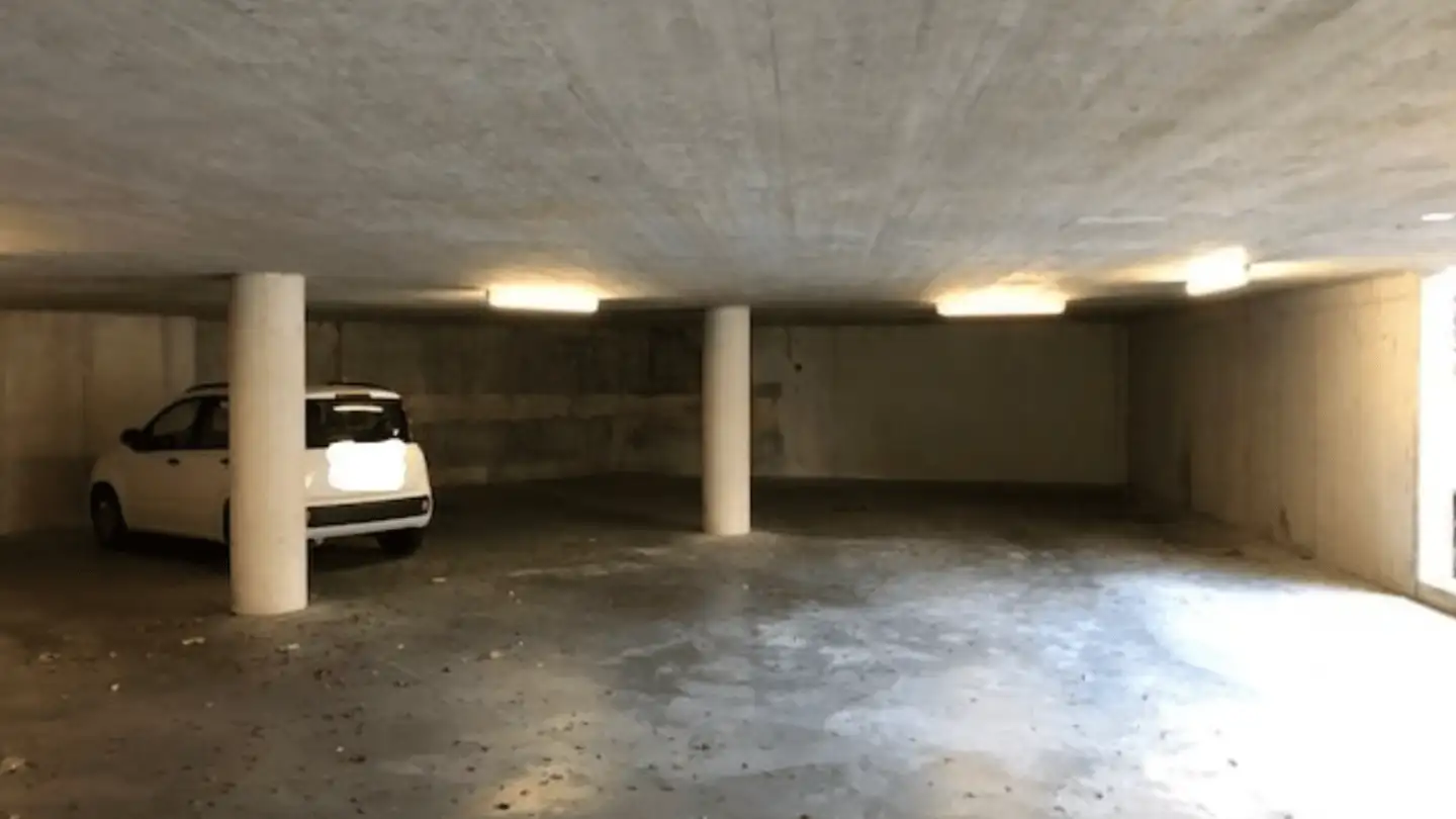 Place de parking souterraine à louer - Oberstadtstrasse 8, 5400 Baden