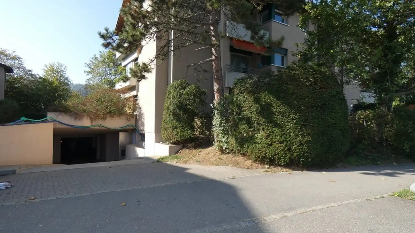 Place de parking souterraine à louer - Dällikerstrasse, 8105 Regensdorf