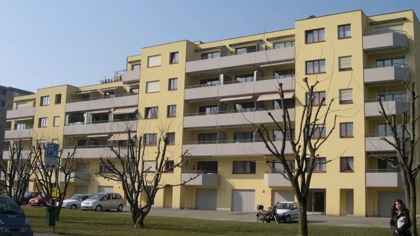 Place de parking extérieure à louer - 1024 Ecublens VD