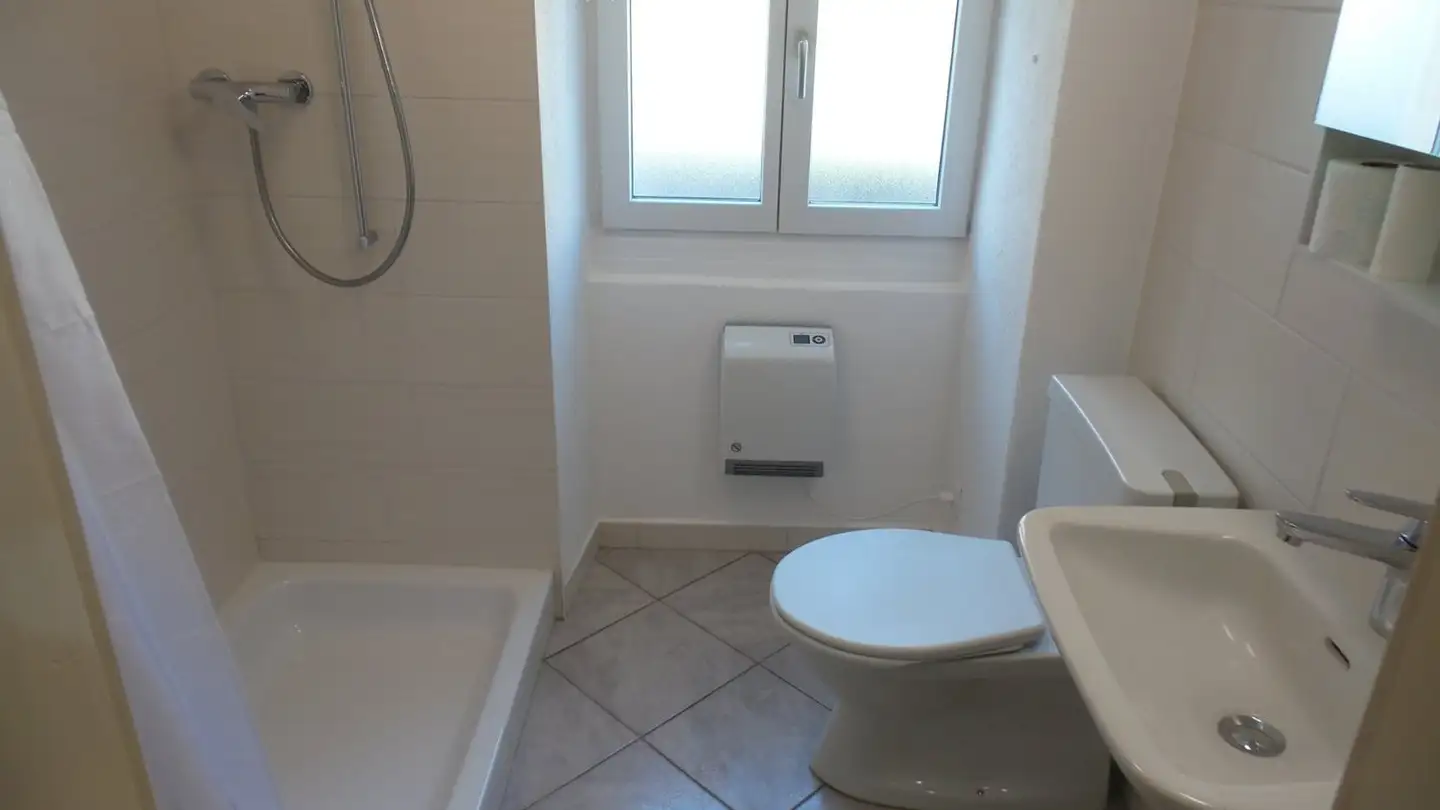 Apartment for rent - Via della Stazione 13, 6780 Airolo - Photo 4