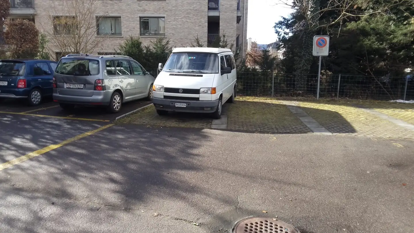 Outdoor parking space for rent - Brunnenstrasse 30, 8610 Uster