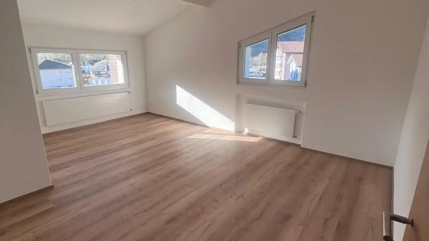 Dachgeschosswohnung mieten - Bahnhofstrasse 2, 3942 Raron