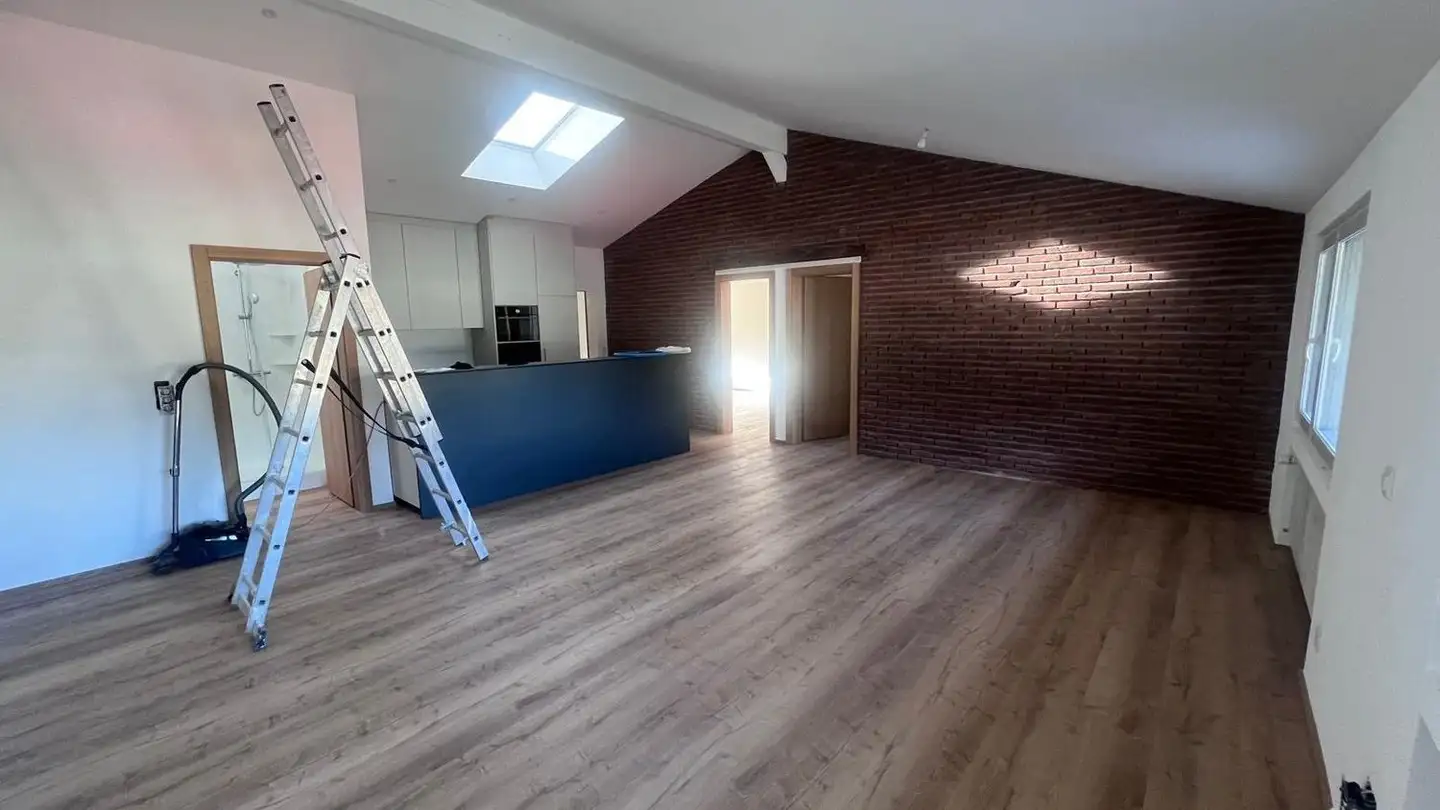 Dachgeschosswohnung mieten - Bahnhofstrasse 2, 3942 Raron - Foto 4