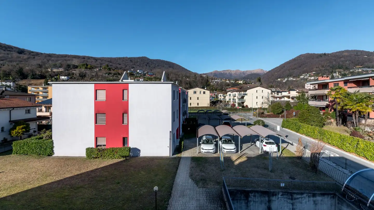 Covered parking space for rent - Via Monda 1, 6987 Caslano