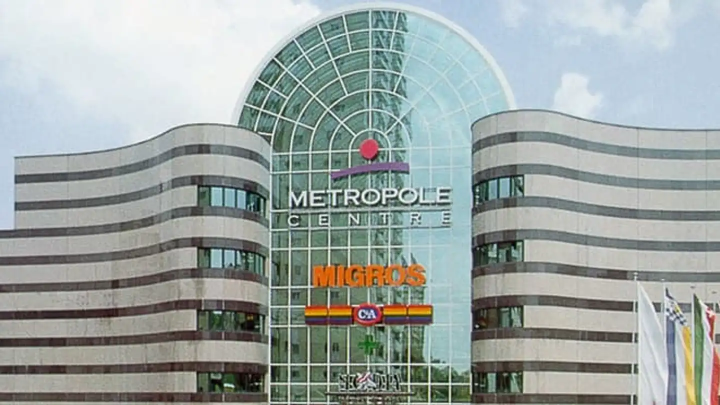 Single garage for rent - Rue Daniel-Jean Richard 23, 2300 La Chaux-de-Fonds