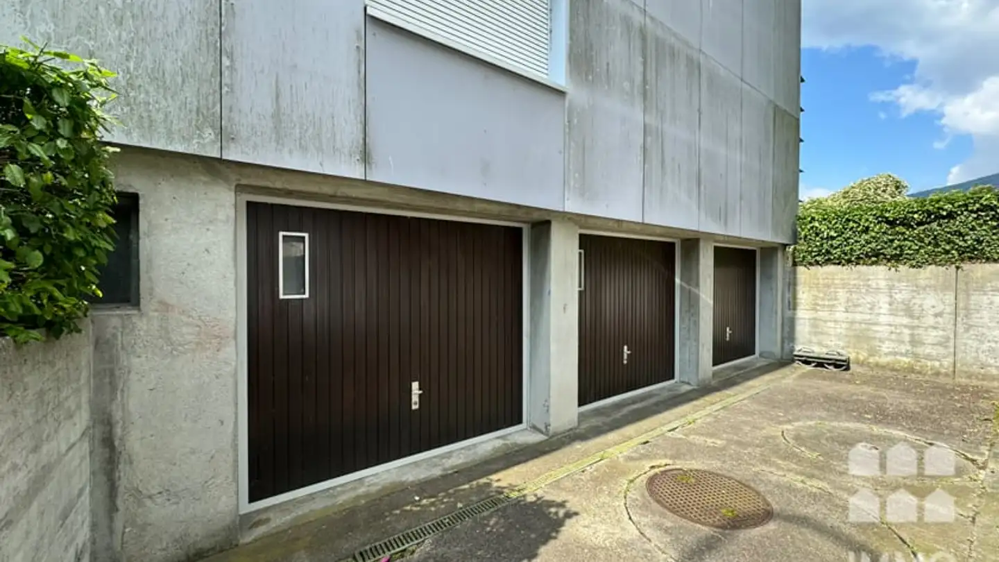 Single garage for rent - Beundenring 17, 2560 Nidau