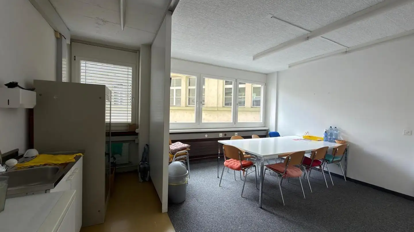 Bureau à louer - Rue De L'hôpital / Spitalstrasse, 2502 Biel/Bienne - Photo 2