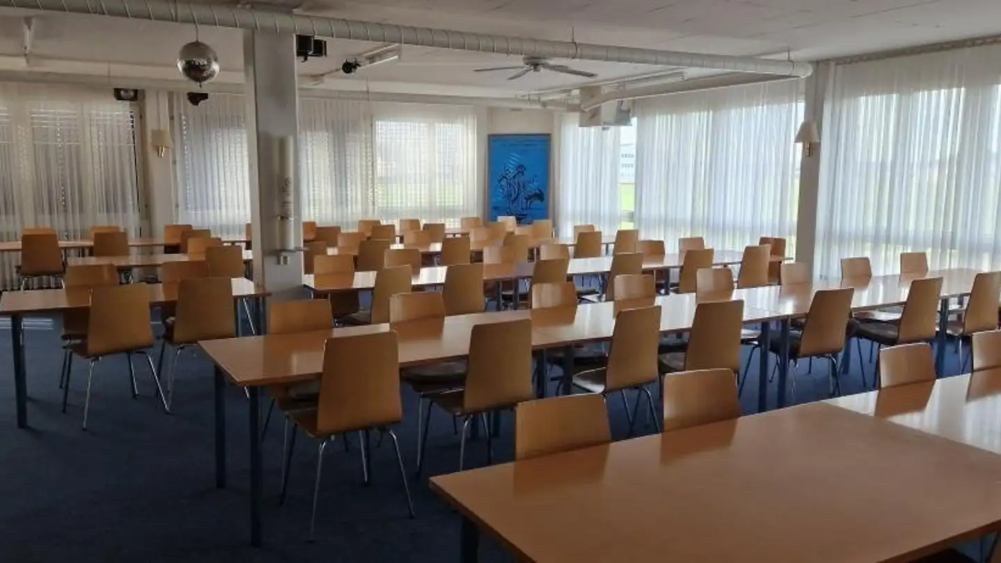 Commerciale in affitto - Glarnerstrasse 88, 8854 Siebnen - Photo 2