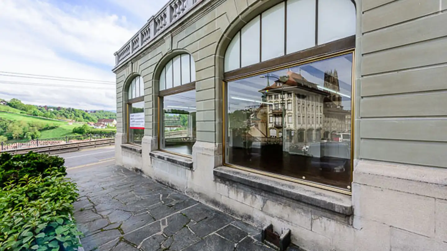 Shop for rent - Rue Des Alpes 44, 1700 Fribourg - Photo 2