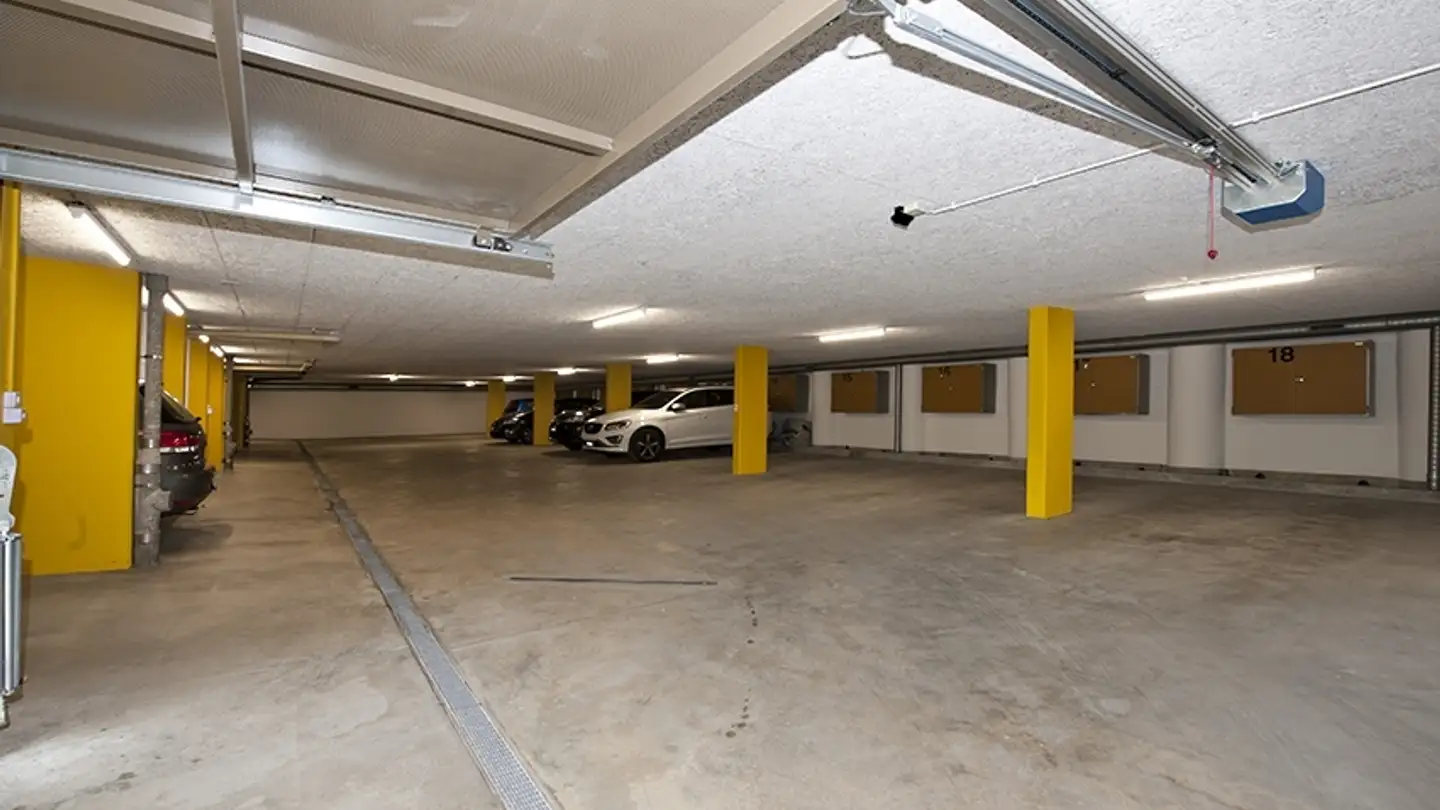 Überdachter Motorradparkplatz mieten - Grütlistrasse 16, 9000 St. Gallen