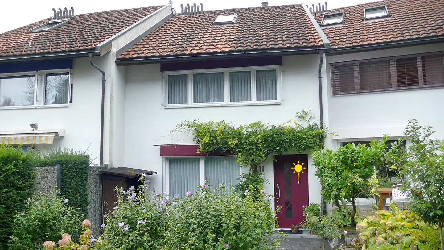 Row house for sale - Büelstrasse 34c, 8143 Stallikon