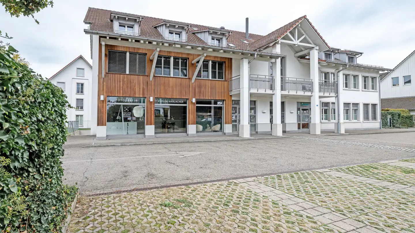 Commerciale in affitto - Dorfstrasse 120, 8105 Watt