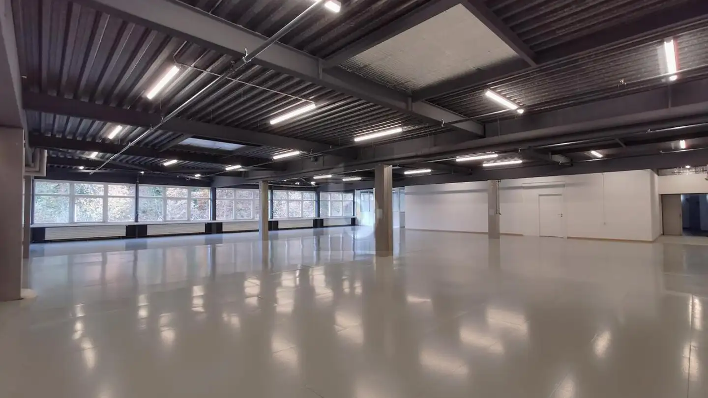 Commercial for rent - 8630 Rüti ZH - Photo 2