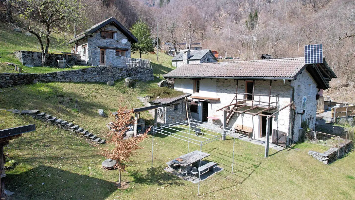 House for sale - Via Di Mezzo, 6648 Minusio