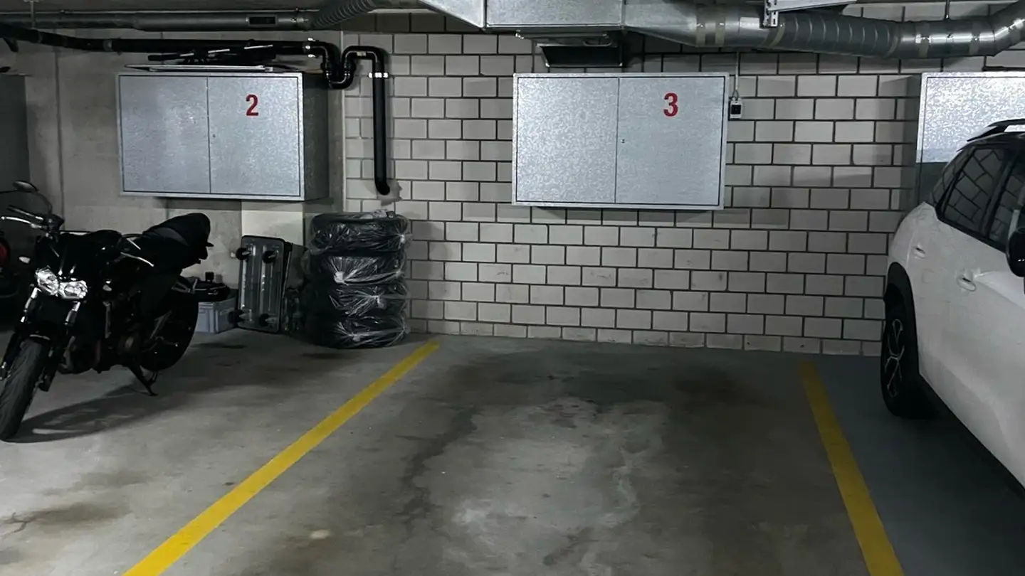 Outdoor parking space for rent - Unterdorfstrasse, 6033 Buchrain