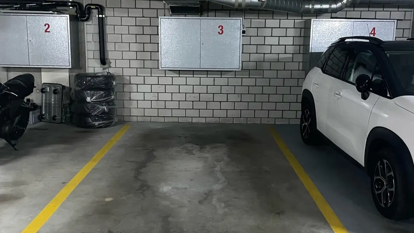 Outdoor parking space for rent - Unterdorfstrasse, 6033 Buchrain - Photo 2