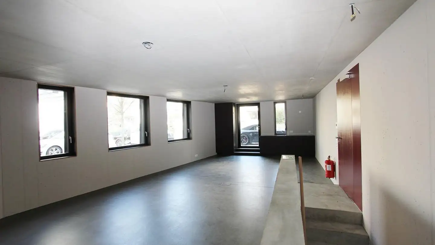 Commercial for rent - Limmattalstrasse, 8049 Zürich - Photo 2