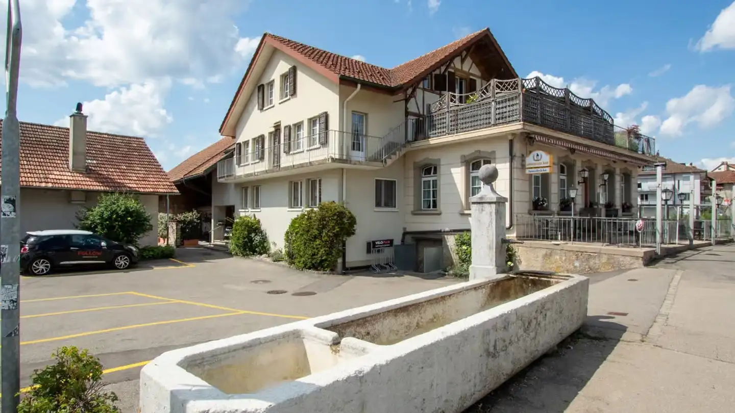Dachgeschosswohnung mieten - Bösingenstrasse 2, 3177 Laupen BE