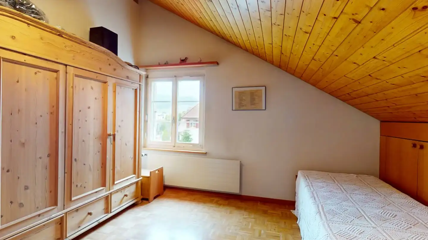 Dachgeschosswohnung mieten - Bösingenstrasse 2, 3177 Laupen BE - Foto 3