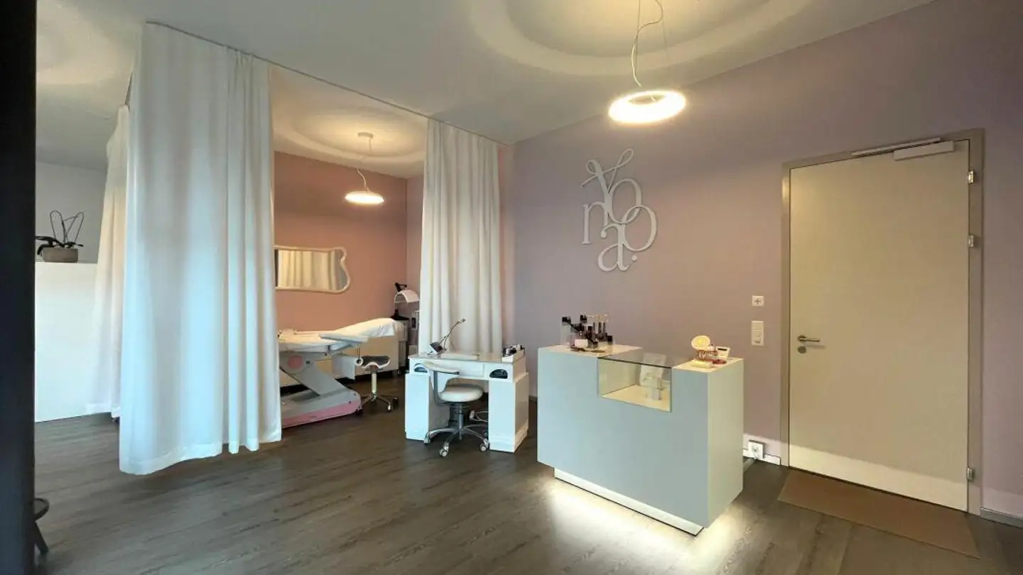 Commercial à louer - Geissensteinring 14, 6005 Luzern