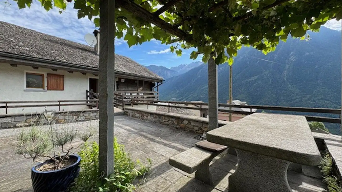 Casa singola in vendita - Via Lepontica, 6716 Leontica