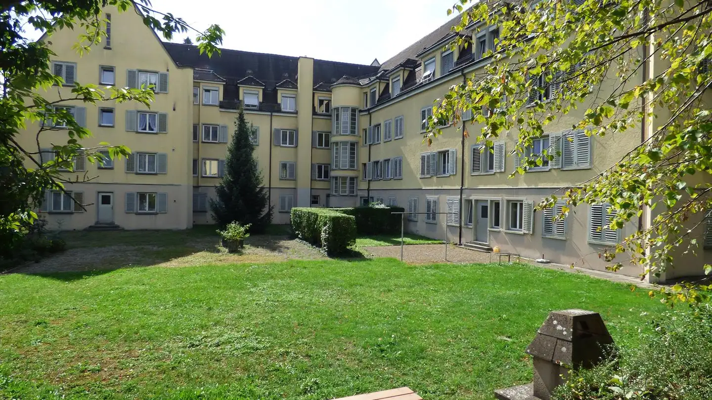 Place de parking intérieure pour moto à louer - Besenrainstrasse, 8038 Zürich