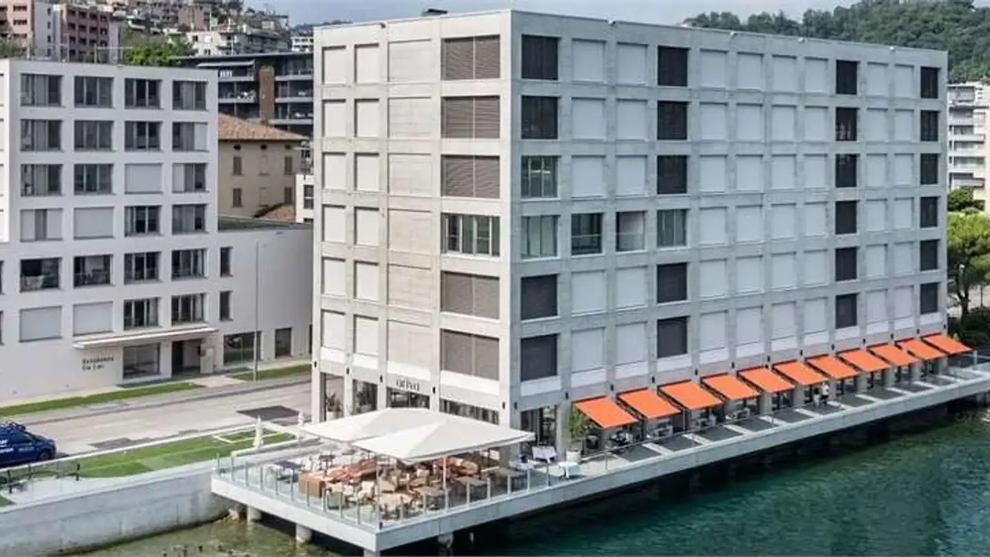 Furnished apartment for rent - 6900 Paradiso