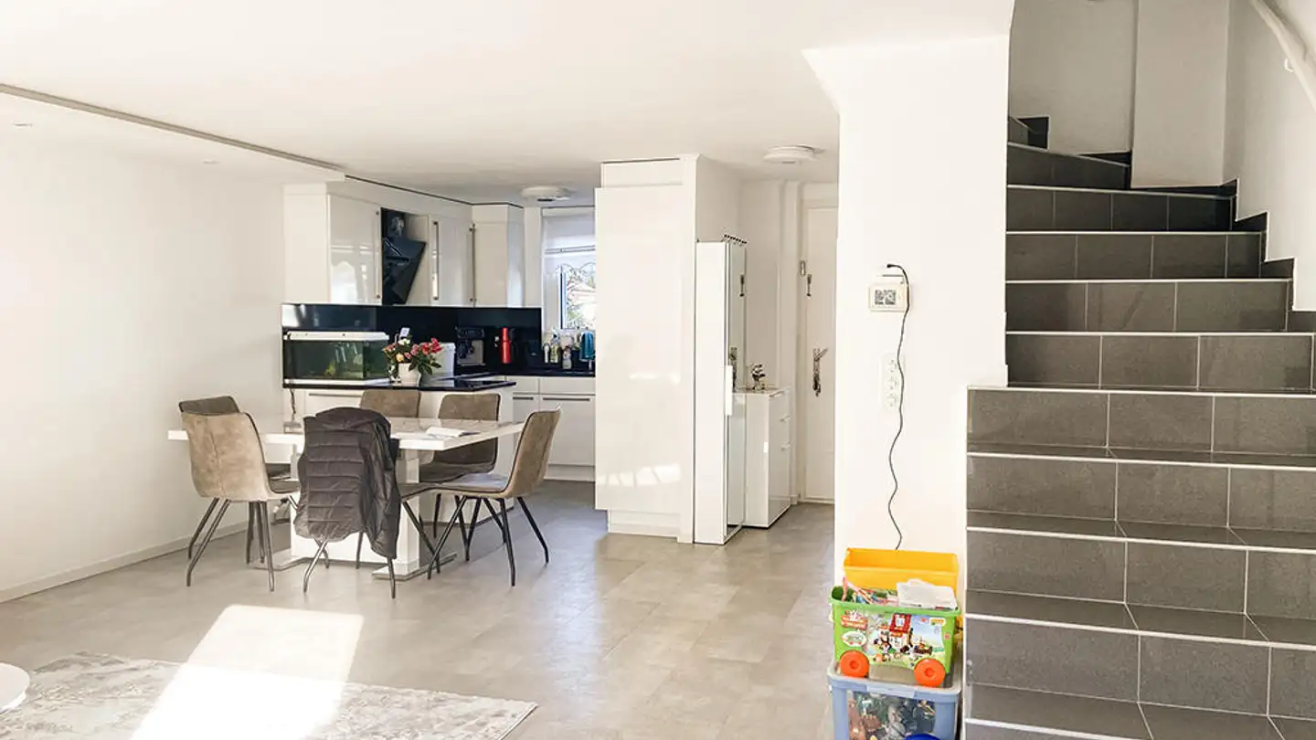 Row house for sale - 4304 Giebenach - Photo 2