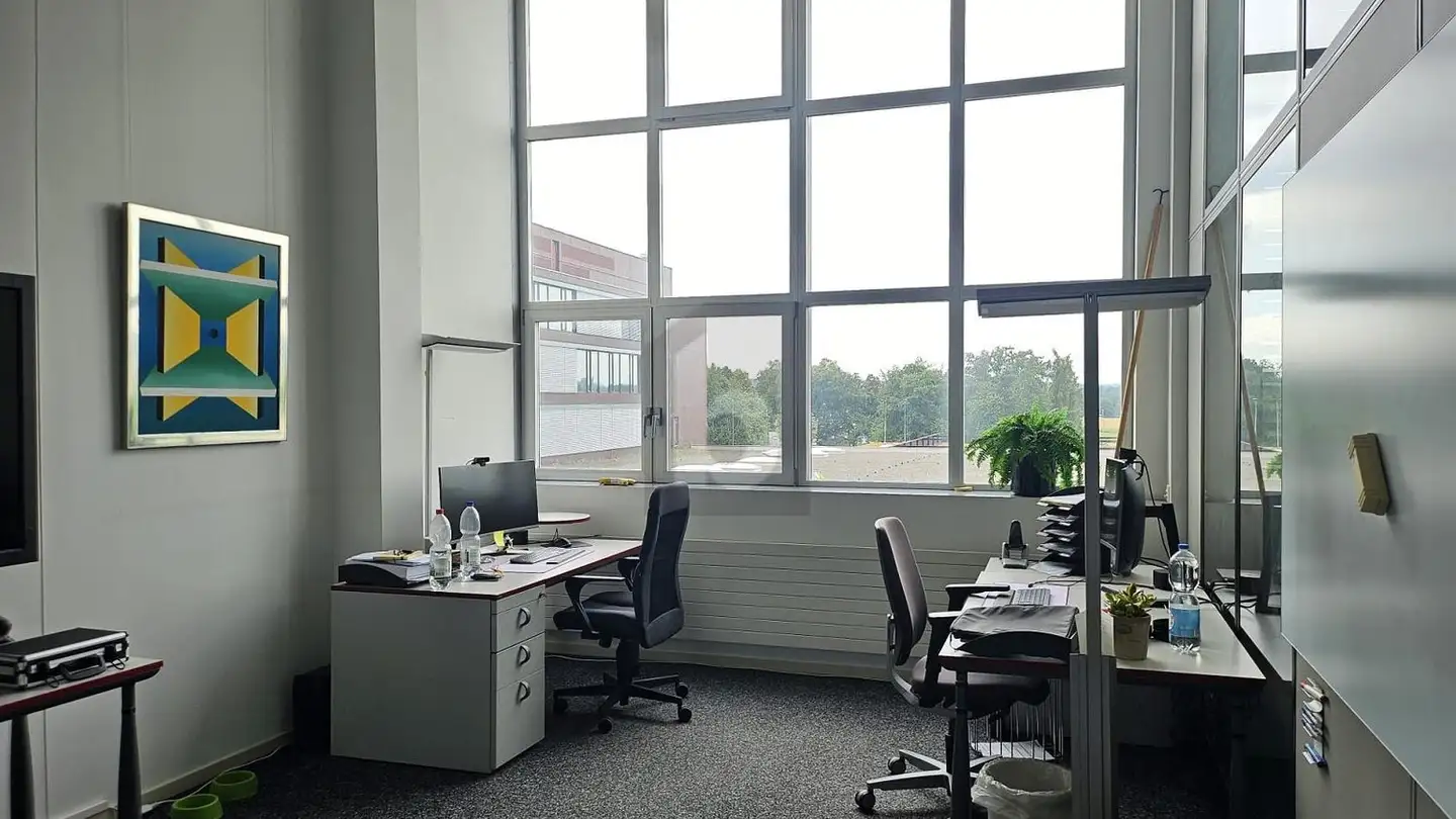 Bureau à louer - 8184 Bachenbülach