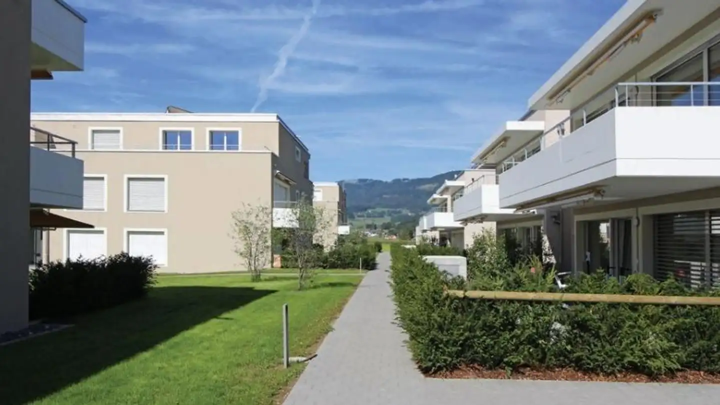 Indoor motorbike parking space for rent - Guntenfluhweg 24, 4710 Balsthal