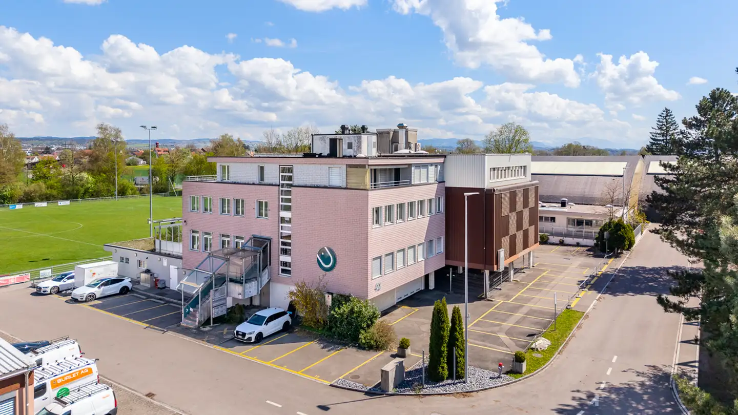 Gewerbe kaufen - Industriestrasse, 8117 Fällanden - Foto 2