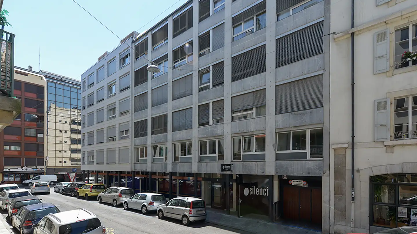 Place de parking souterraine à louer - Rue Du Levant 3, 1201 Genève - Photo 2