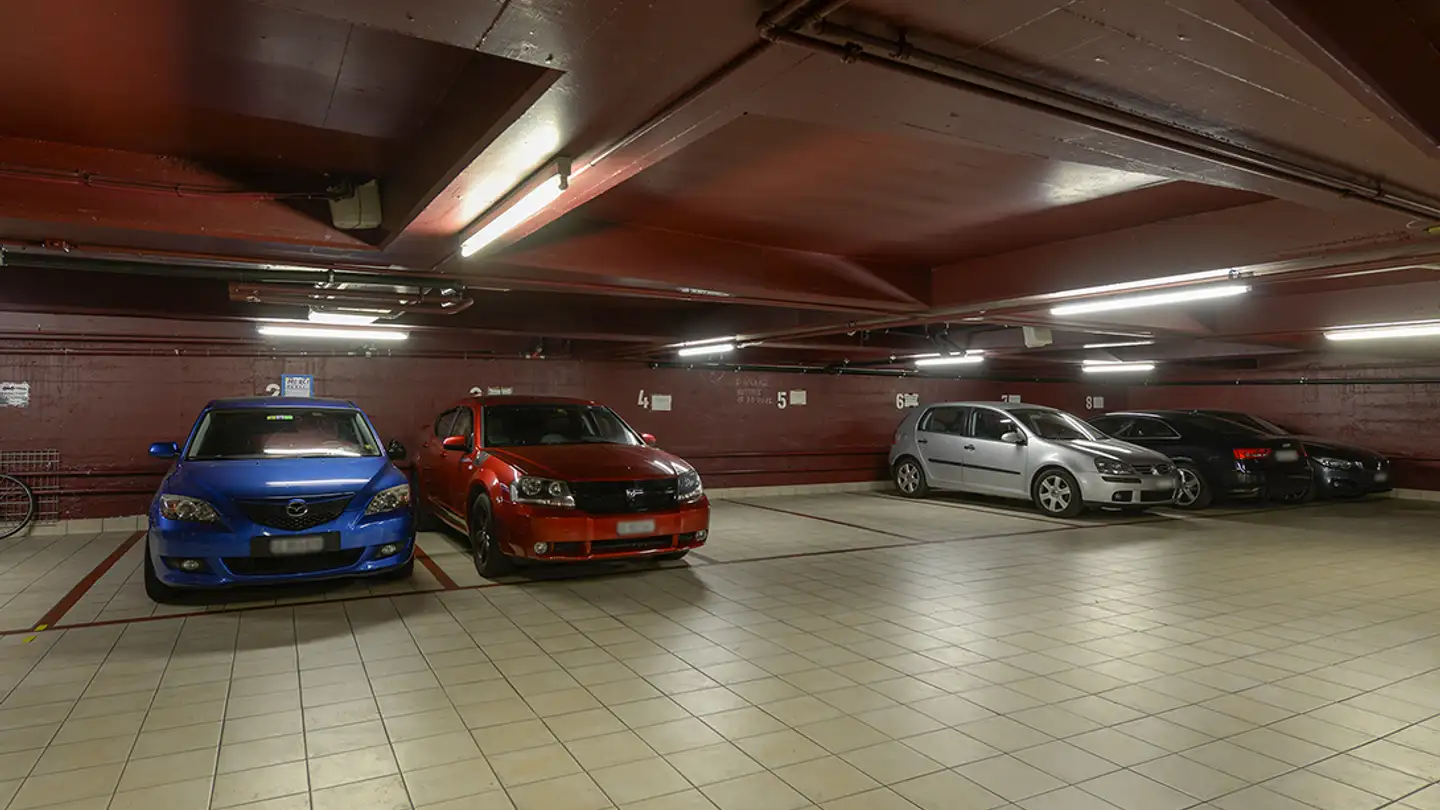 Place de parking souterraine à louer - Rue Du Levant 3, 1201 Genève - Photo 4