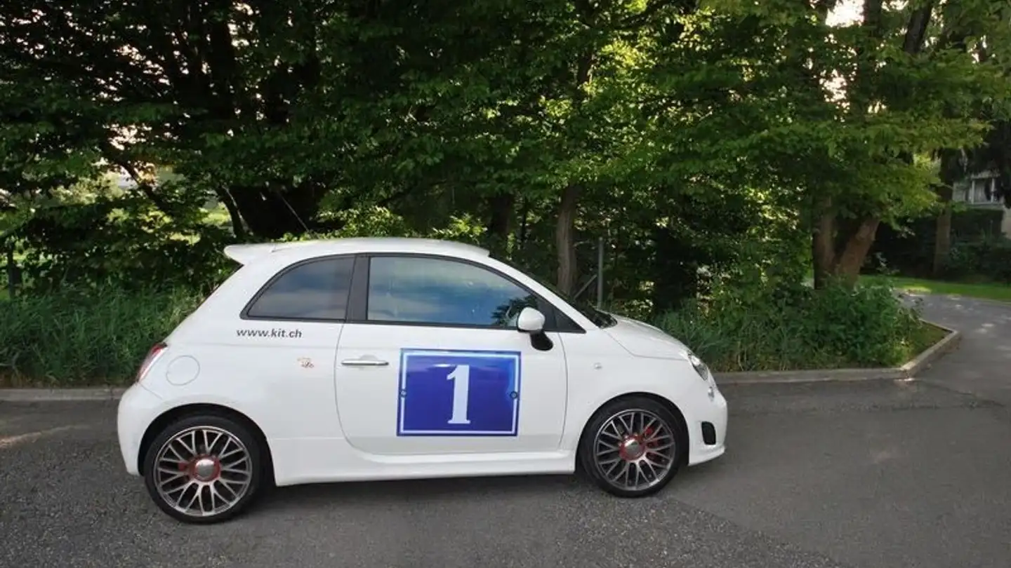 Parcheggio esterno in affitto - Blattenweg 2, 8634 Hombrechtikon
