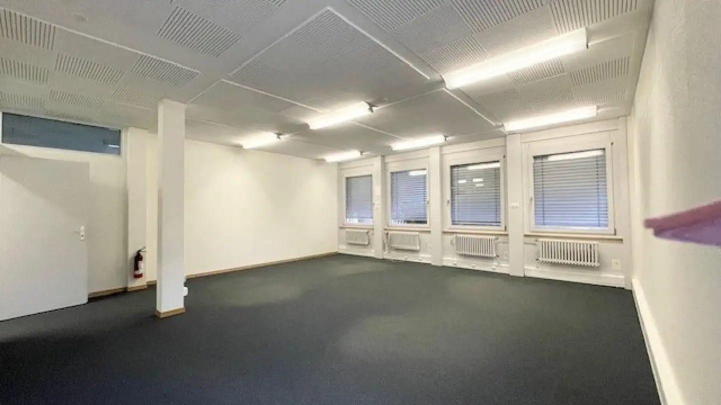 Shop for rent - Rue Du Chasselas, 2034 Peseux - Photo 2