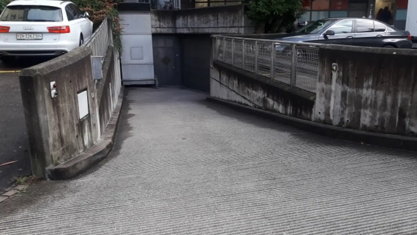 Place de parking extérieure à louer - Schaffhauserstrasse, 8006 Zürich - Photo 2