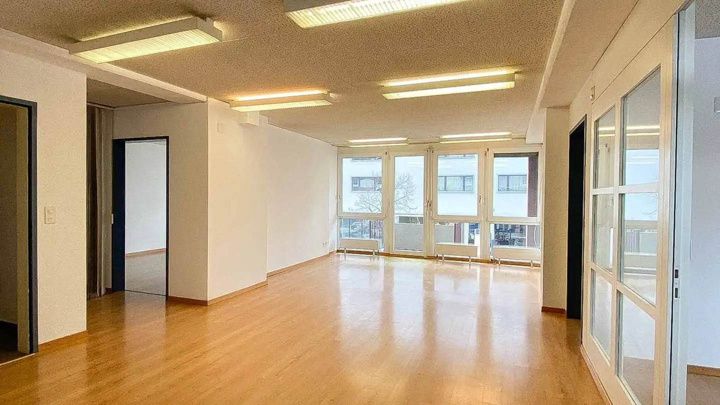 Spazio ufficio in affitto - Kantonsstrasse 67, 6048 Horw