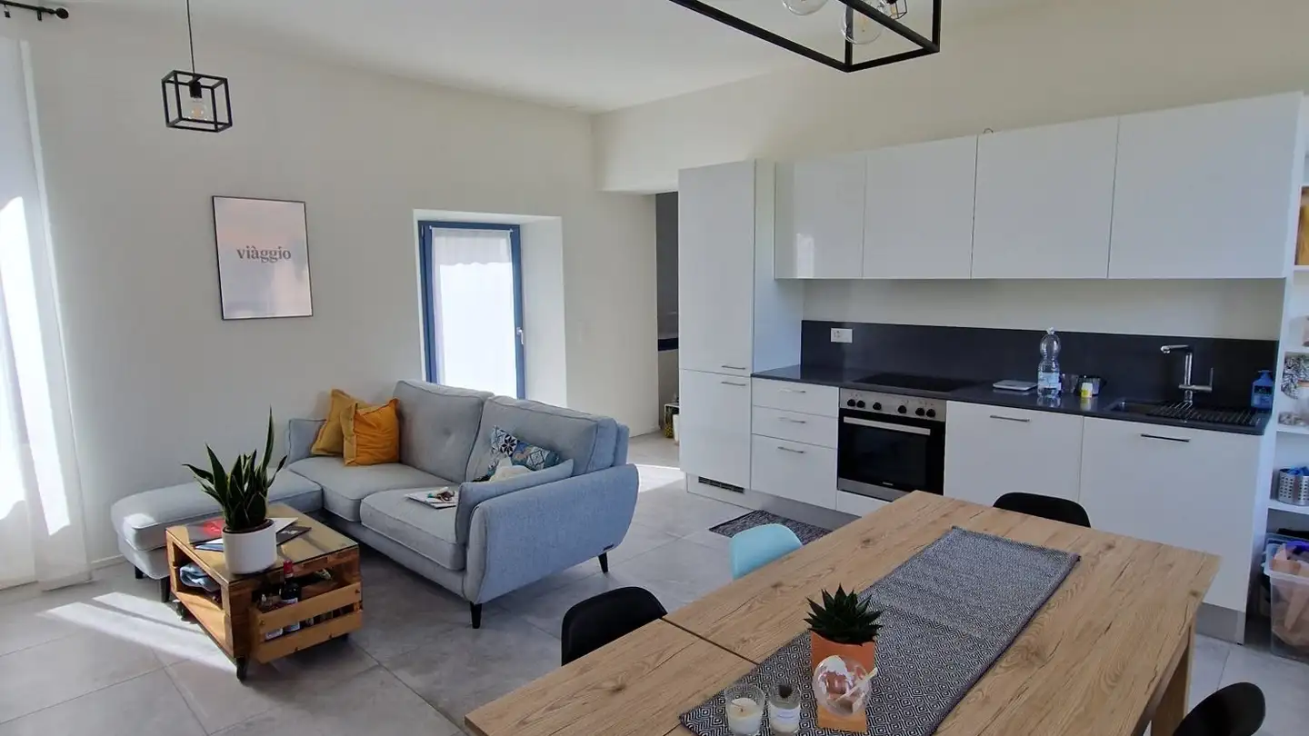 Appartamento in affitto - Piazza Volontari, 6853 Ligornetto