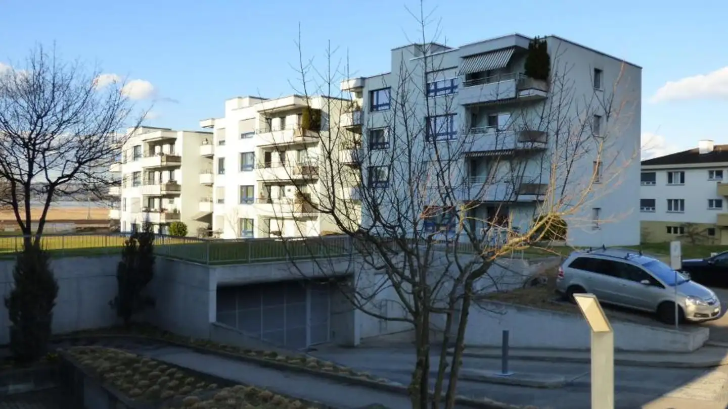 Place de parking souterraine à louer - Churerstrasse 93, 8808 Pfäffikon SZ