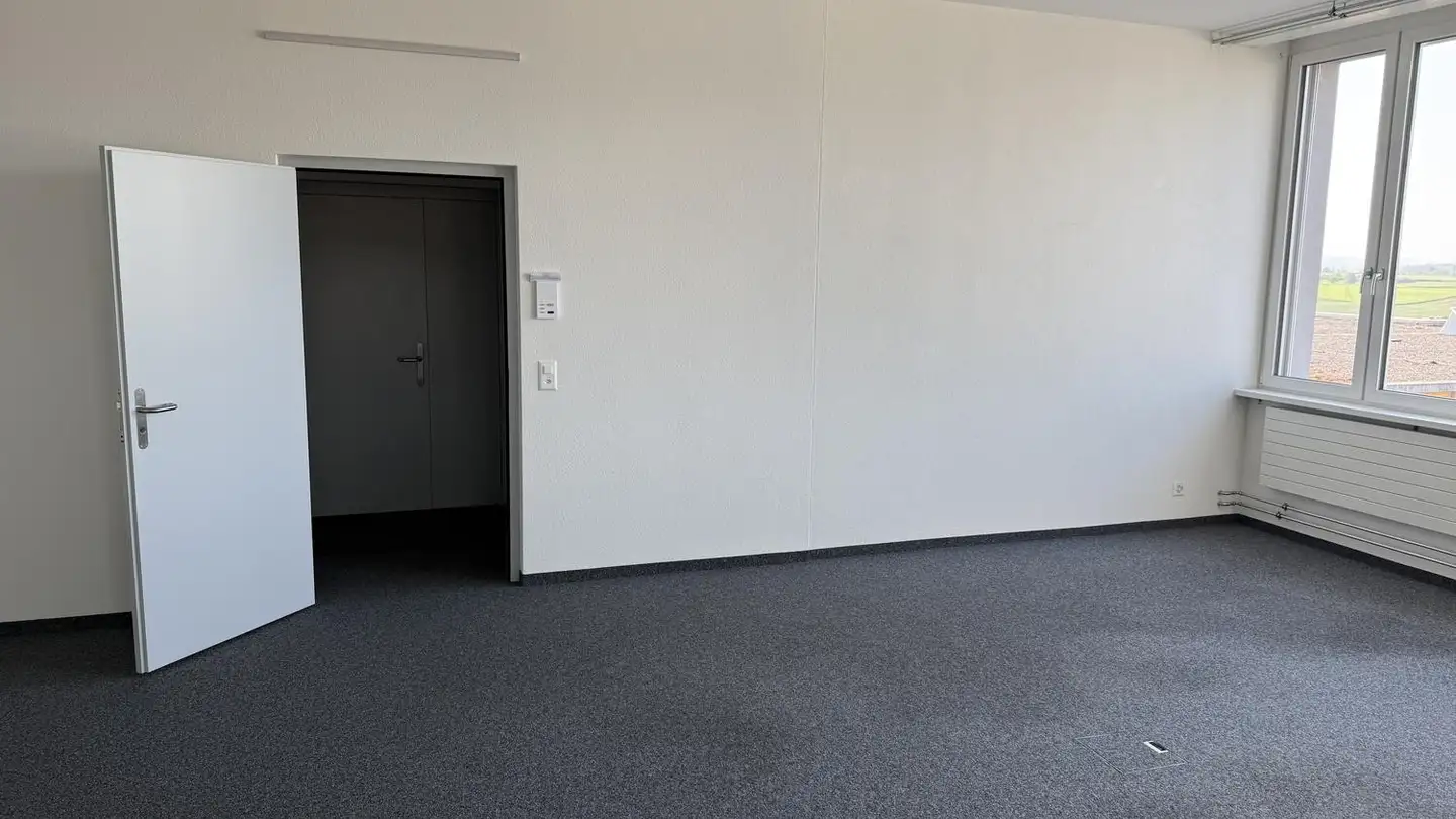 Bürofläche mieten - Hinterbergstrasse 56, 6312 Steinhausen - Foto 4
