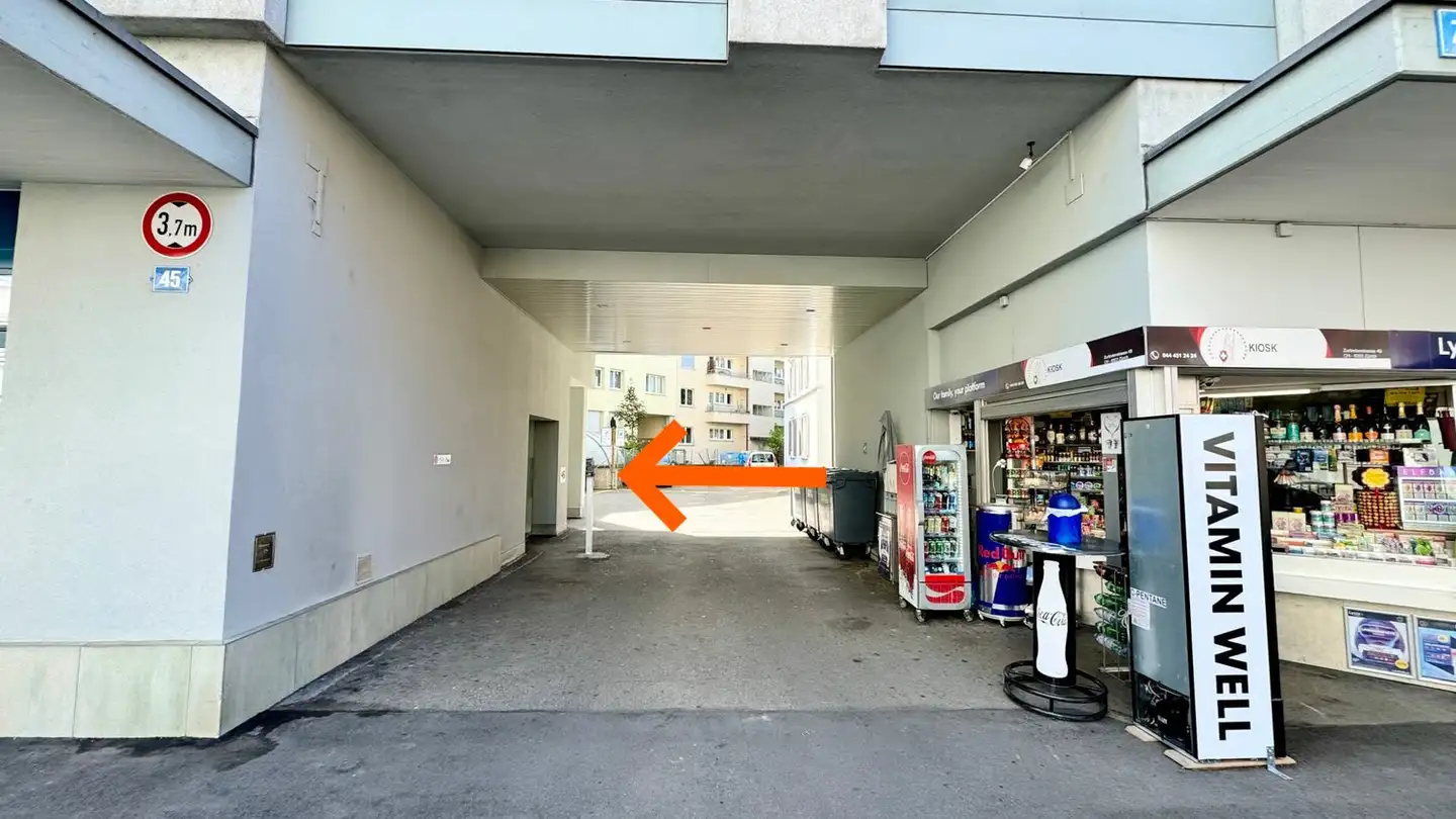 Underground parking space for rent - Zurlindenstrasse 45, 8003 Zürich