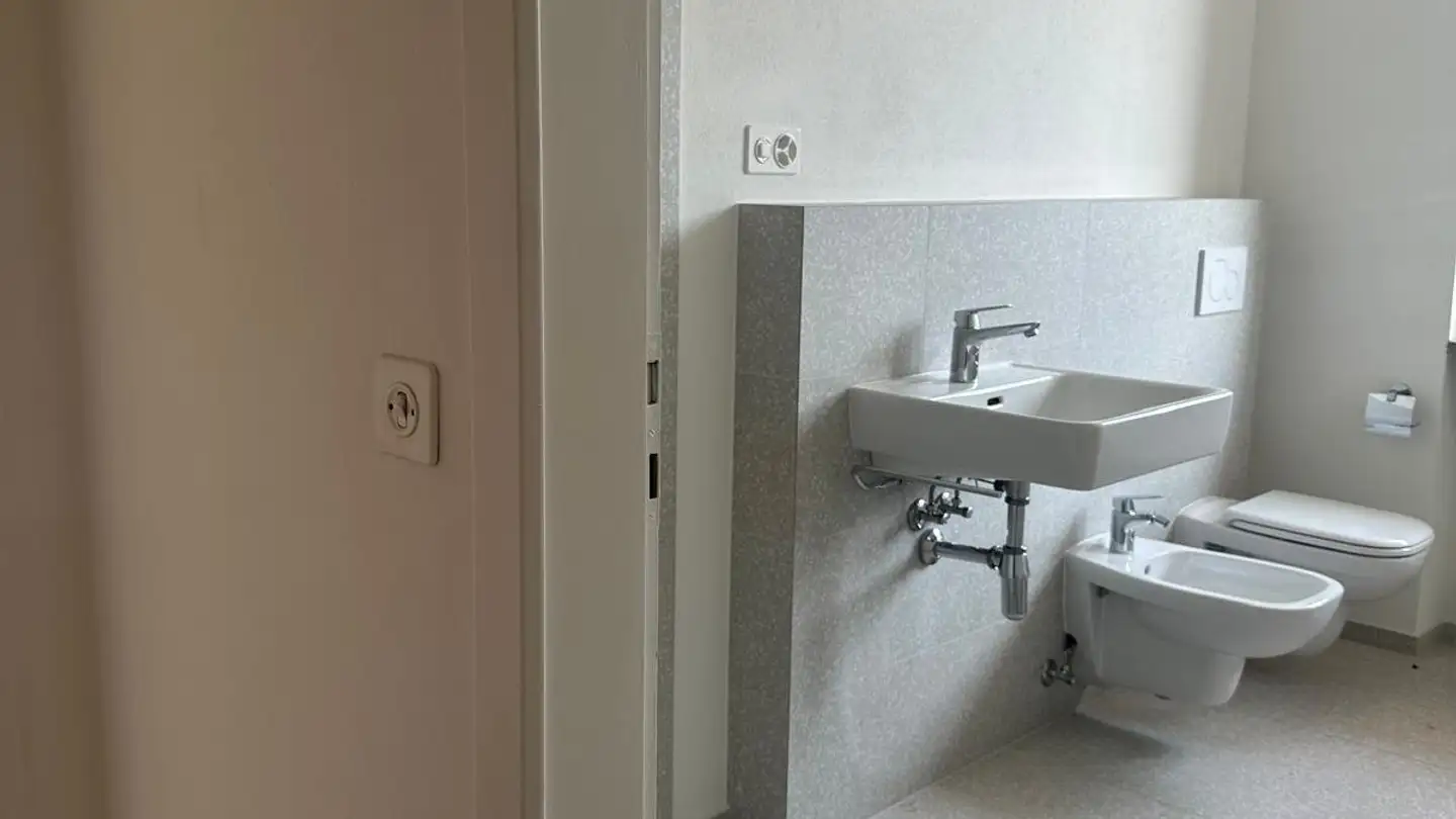 Wohnung mieten - Via Rinaldo Simen 12, 6830 Chiasso - Foto 4