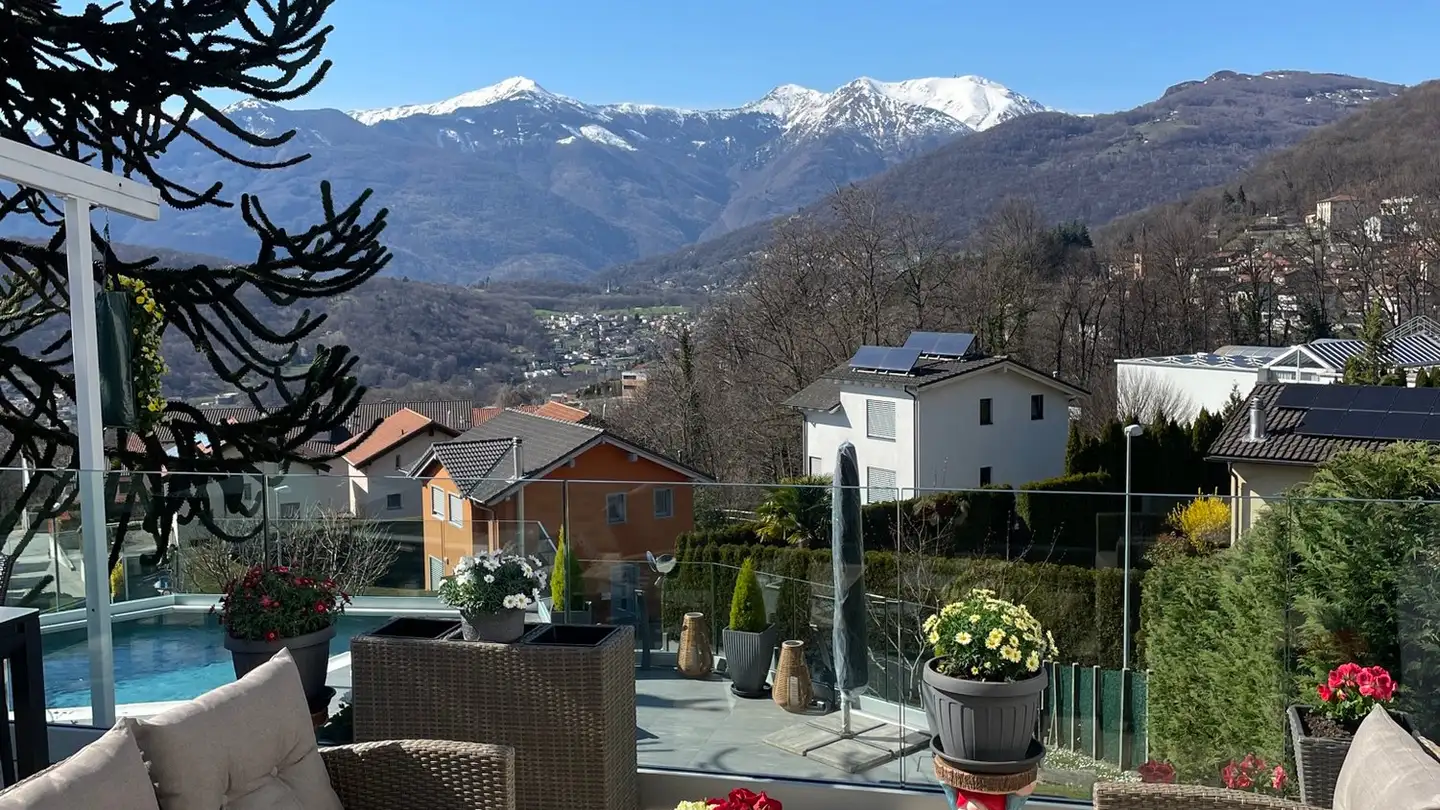 Single house for sale - 6966 Villa Luganese